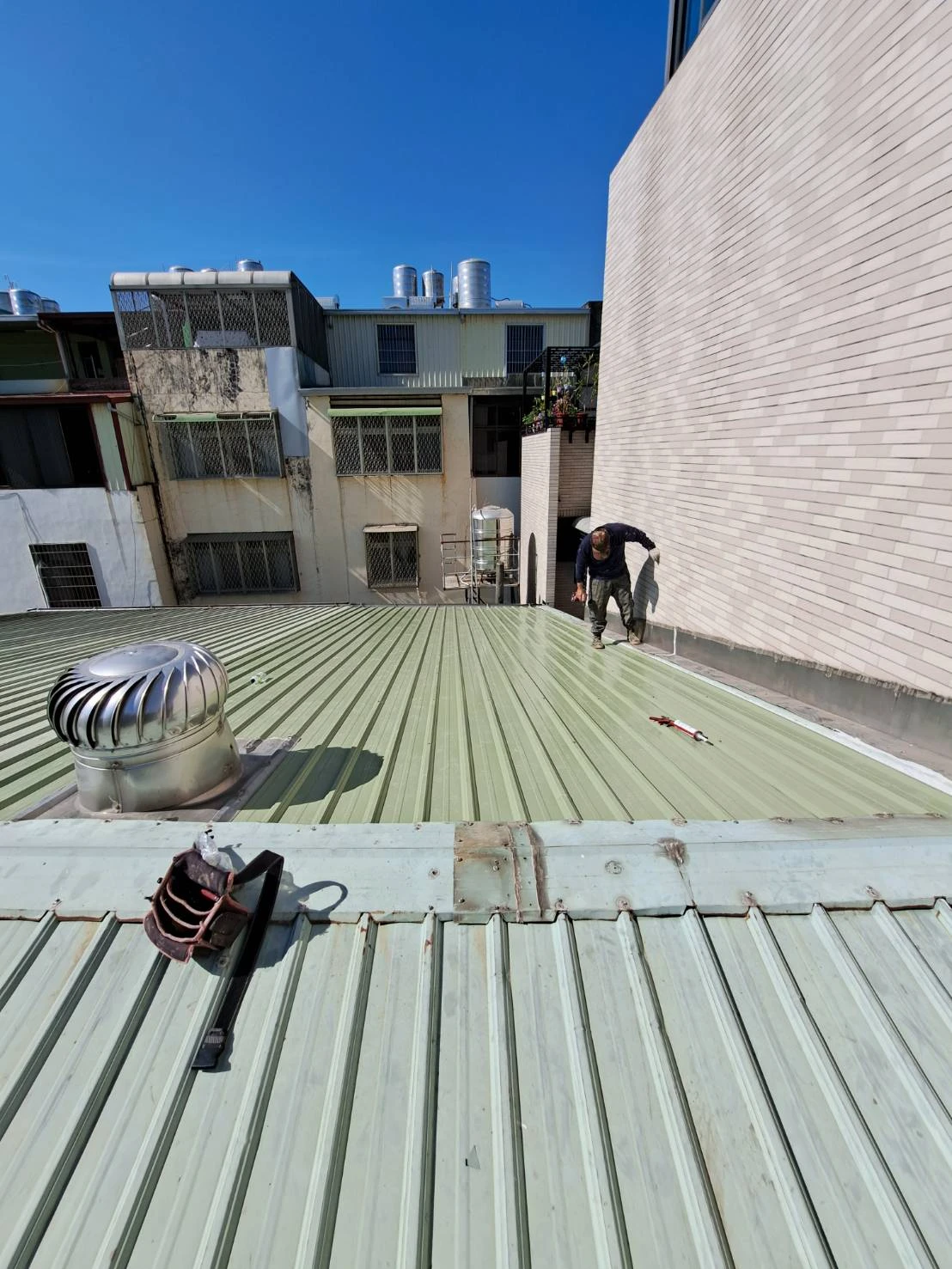 鐵皮屋頂更換前後比對