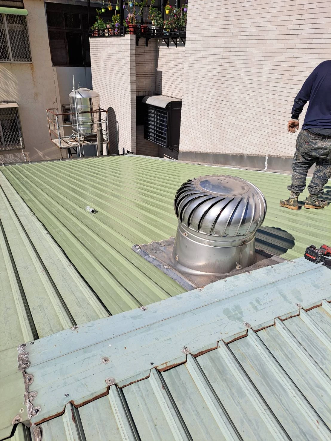 鐵皮屋頂更換前後比對