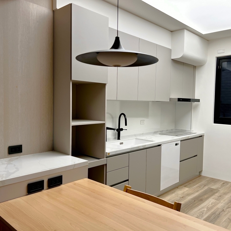 「靜謐之色，蘊藏不凡」