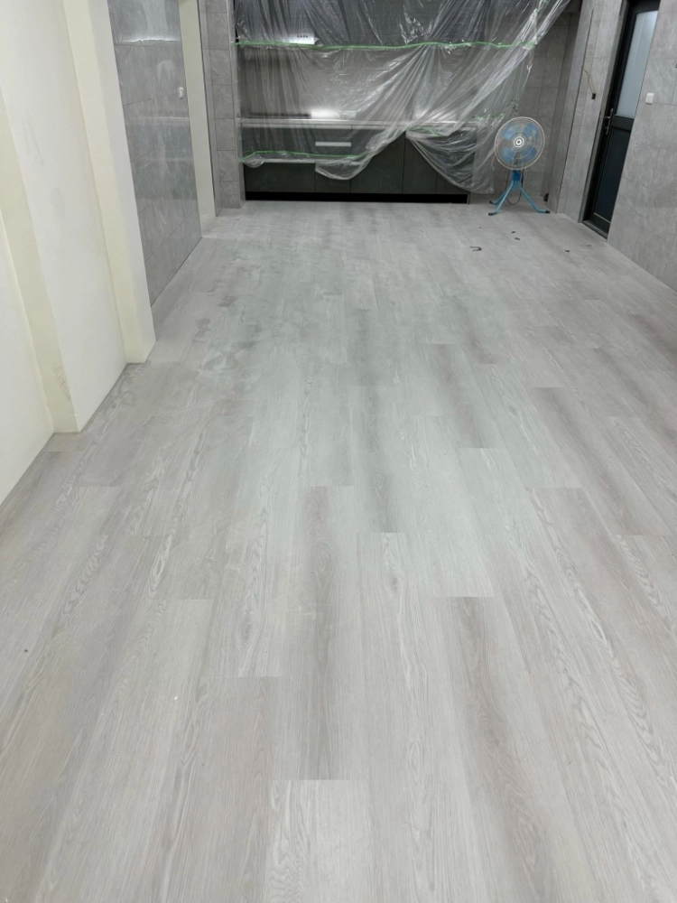 SPC石塑卡扣地板