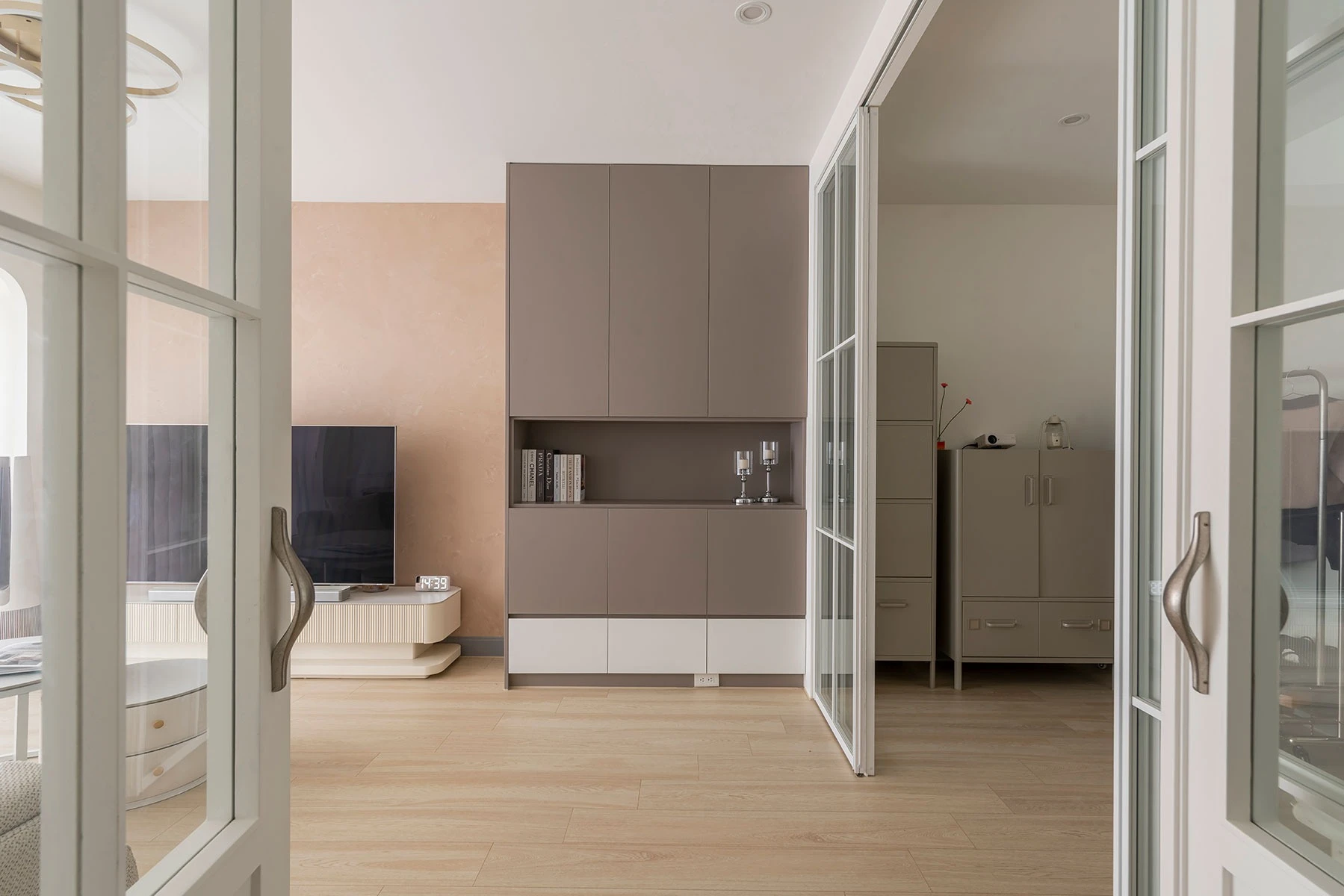 柔白曦光 Residential Space