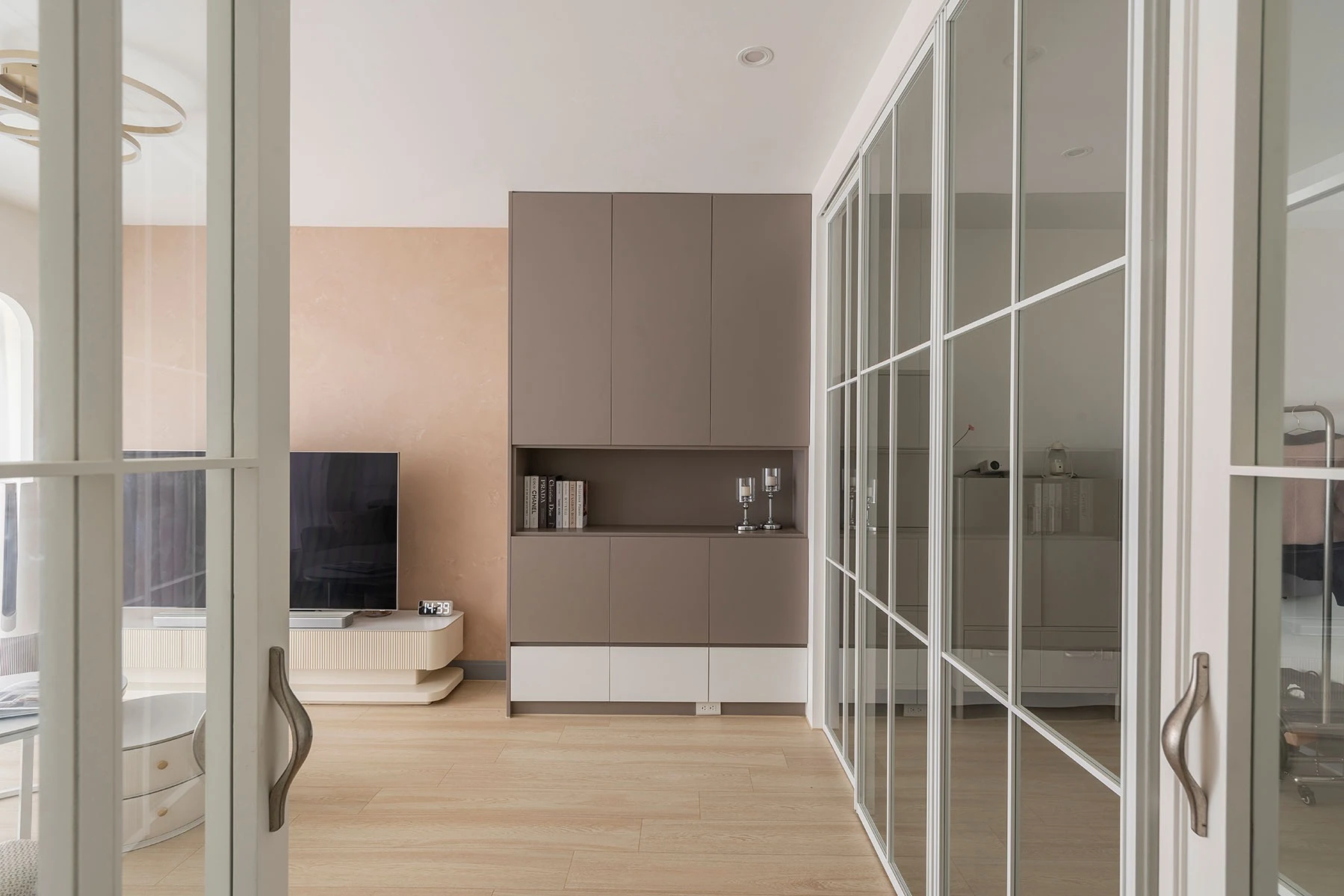 柔白曦光 Residential Space