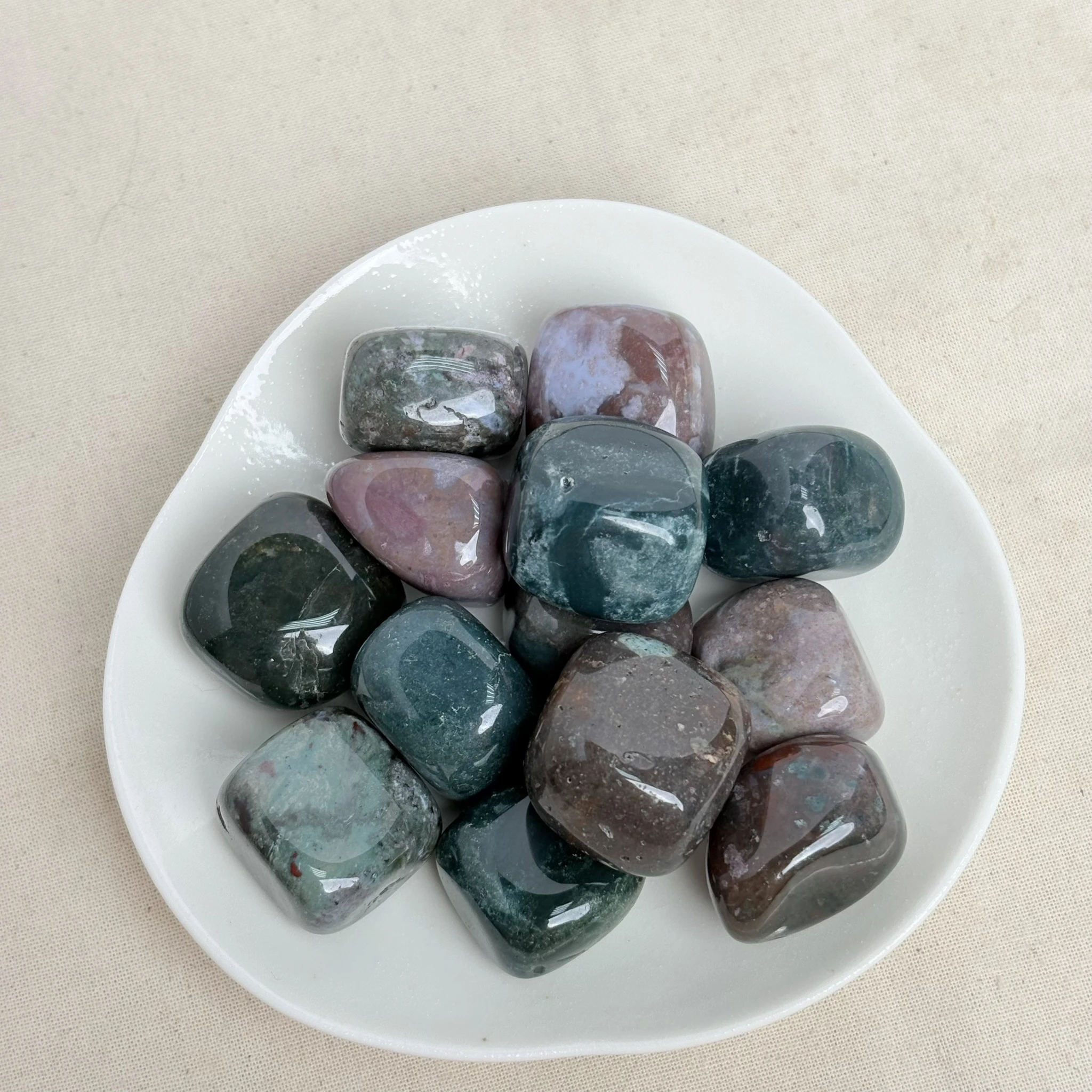 海洋碧玉滾石