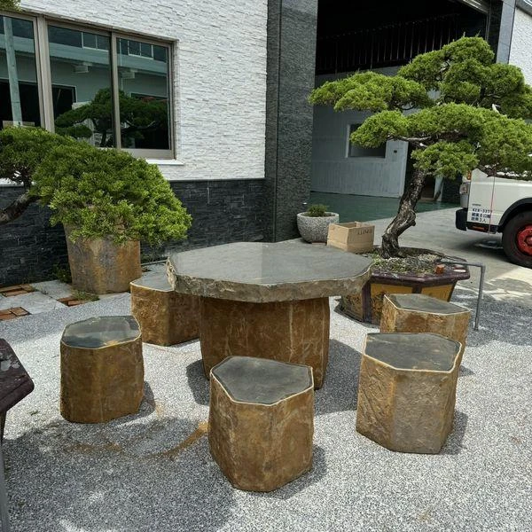 玄武岩石桌椅