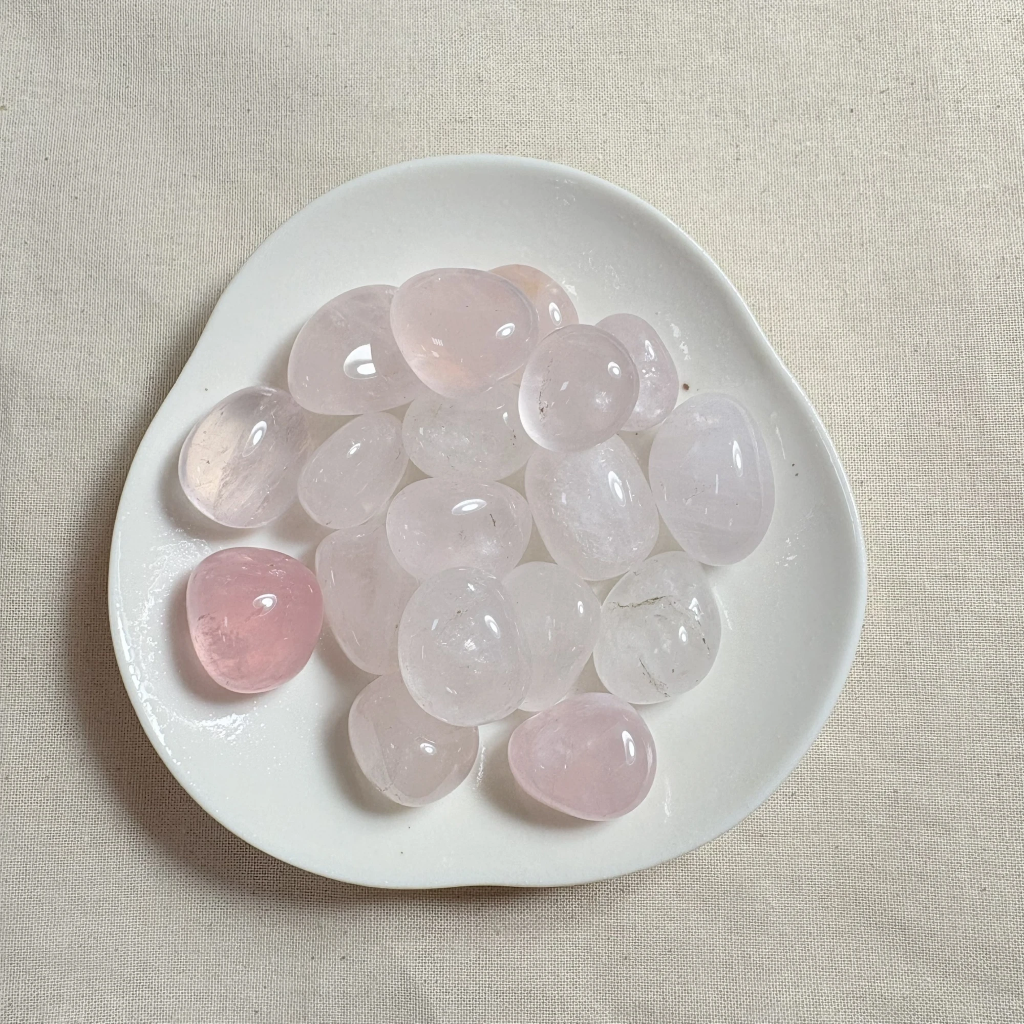 粉水晶滾石