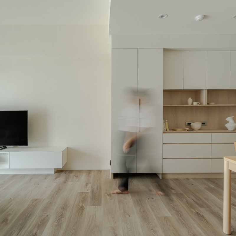 室內設計 | 水沐菁華-彭宅<br>台中北屯 | EGGER | 木地板 | 藝術塗料 | 白色木紋