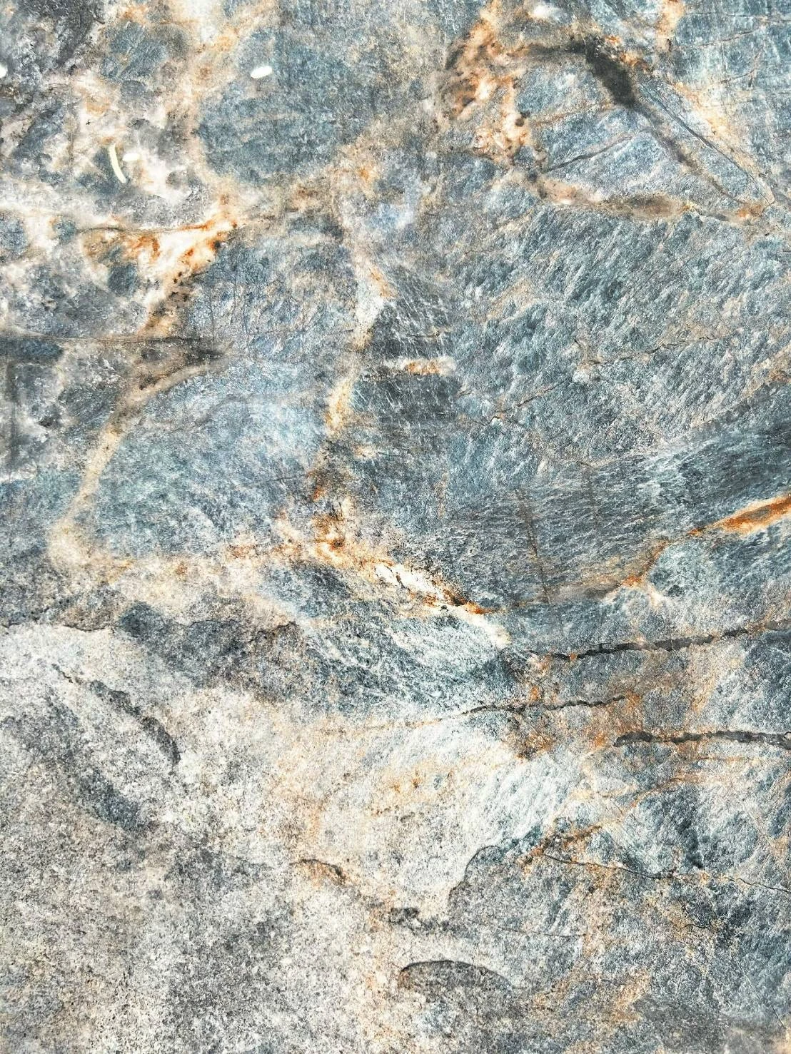 寶藍晶奢岩