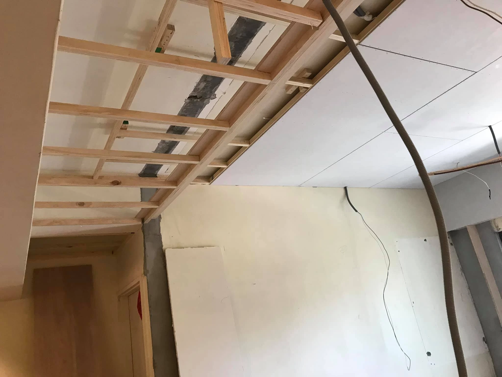 桃園｜天花板、包冷氣管，窗簾盒、書櫃、衣櫃