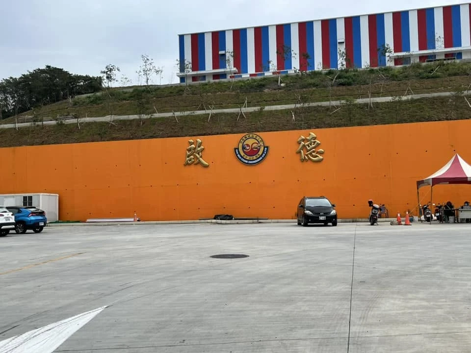 央雨設計-啟德機械寶山總部辦公室系統櫃
