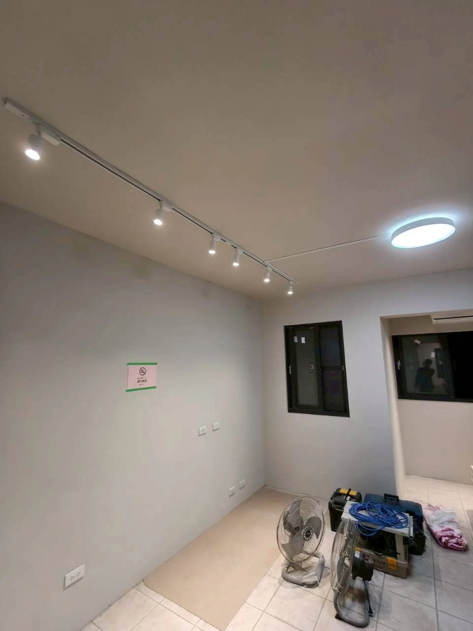 廚房水槽安裝-軌道燈壁燈安裝