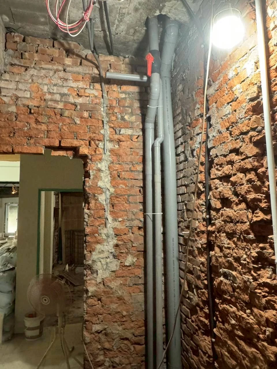 水電管路配置