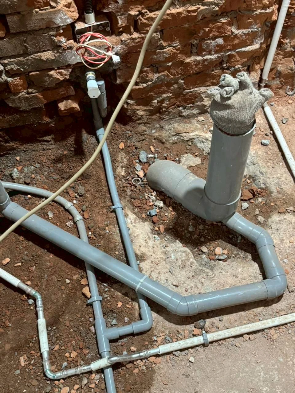 水電管路配置