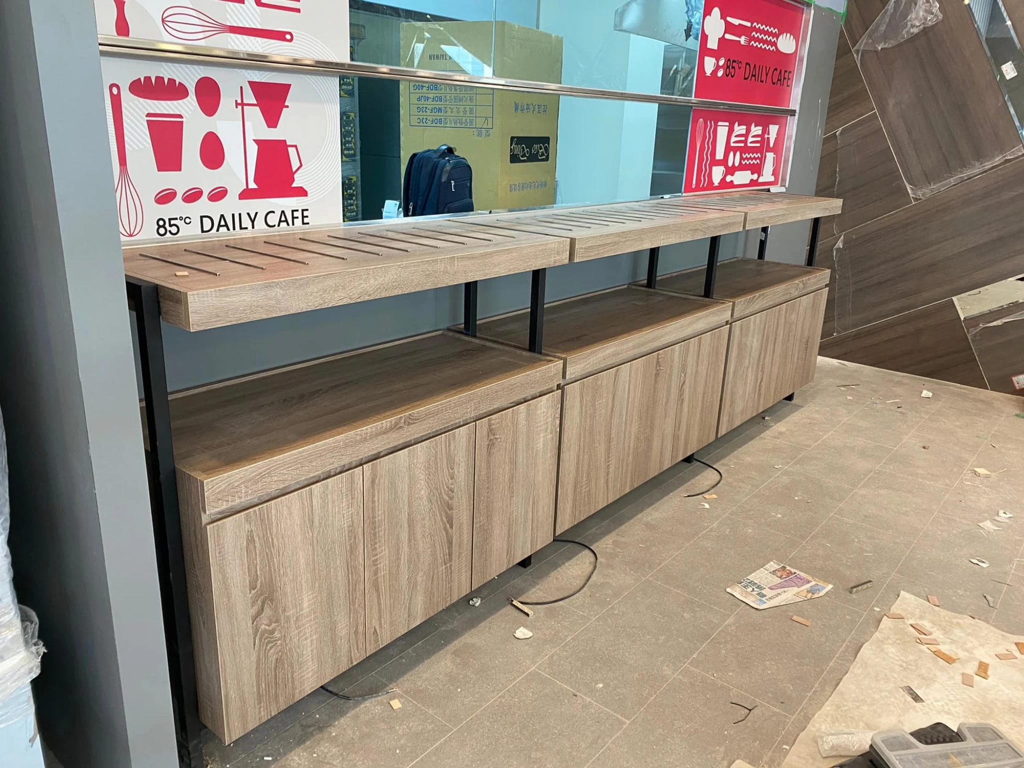 台南85度C 中華東店 麵包架訂製