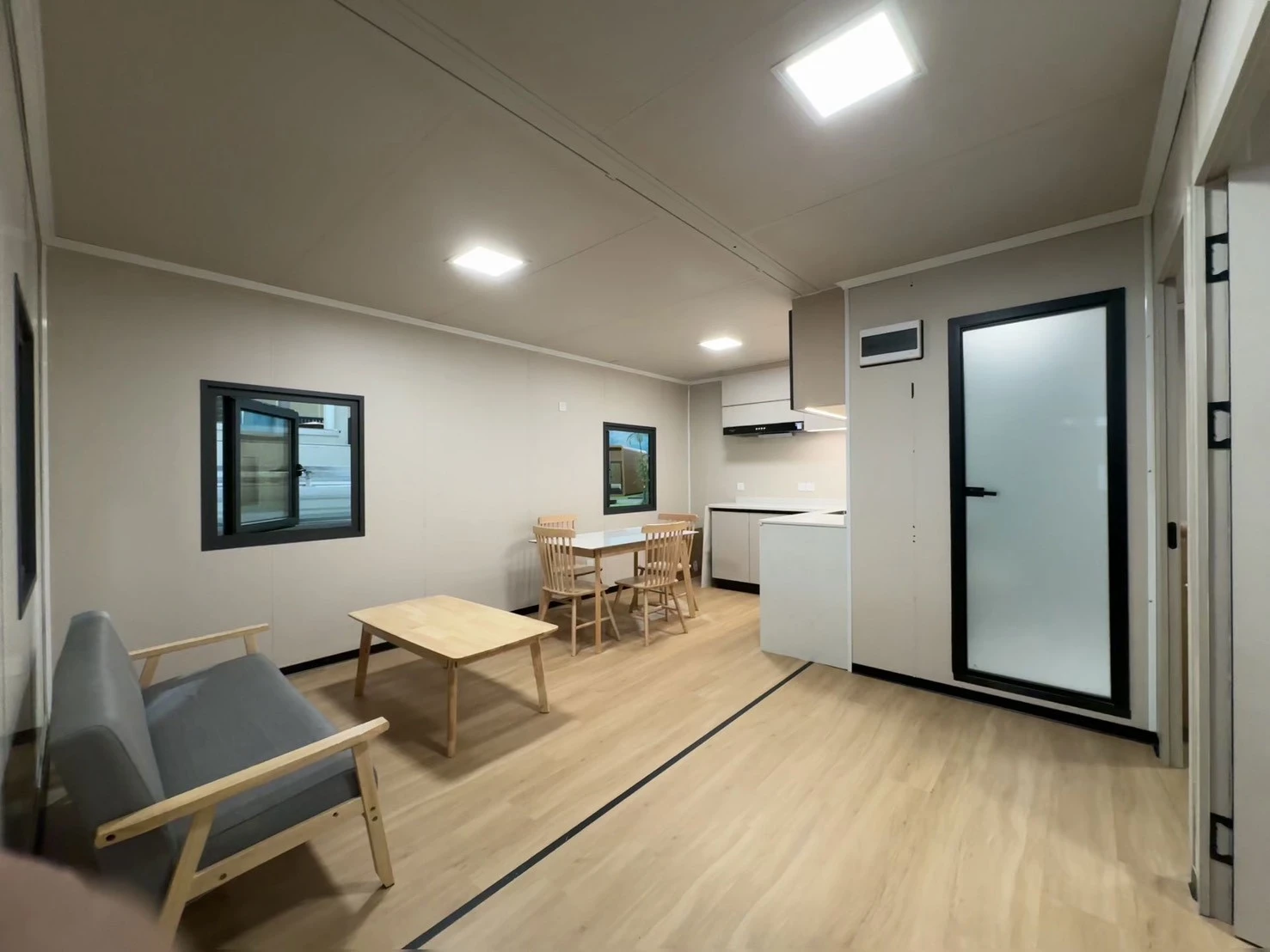 20呎2.4、高配拓展房