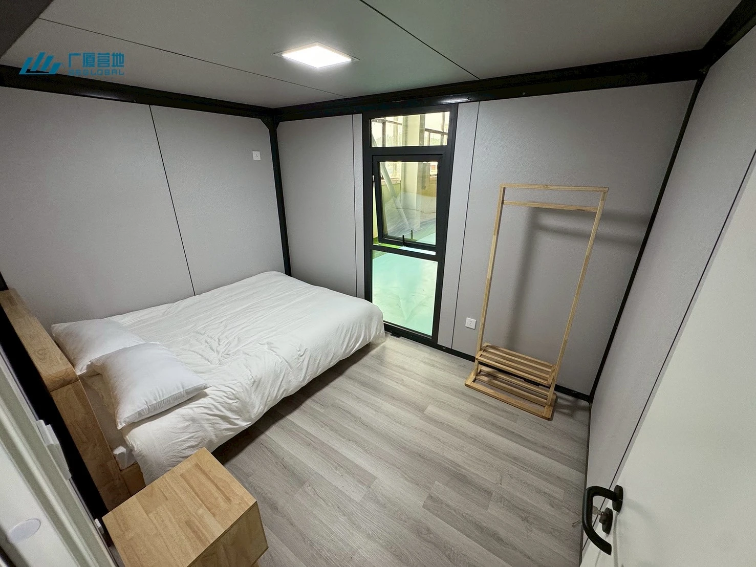 20呎雙層拓展房