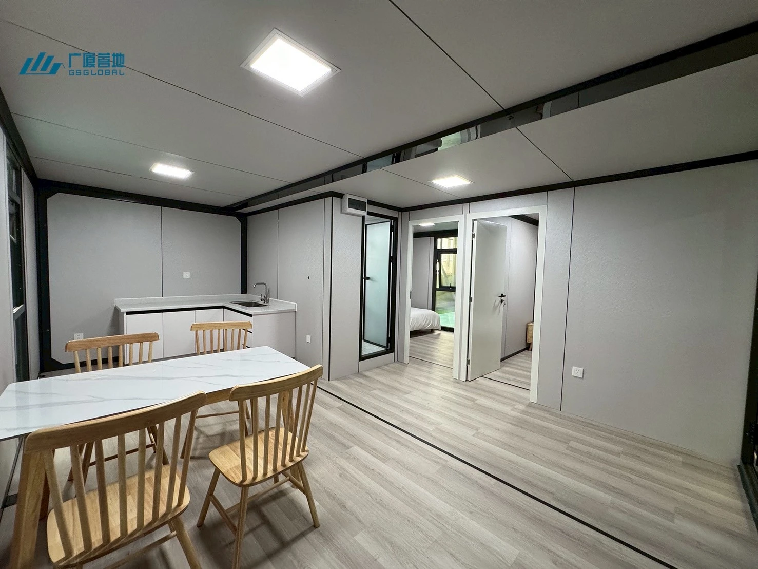 20呎雙層拓展房