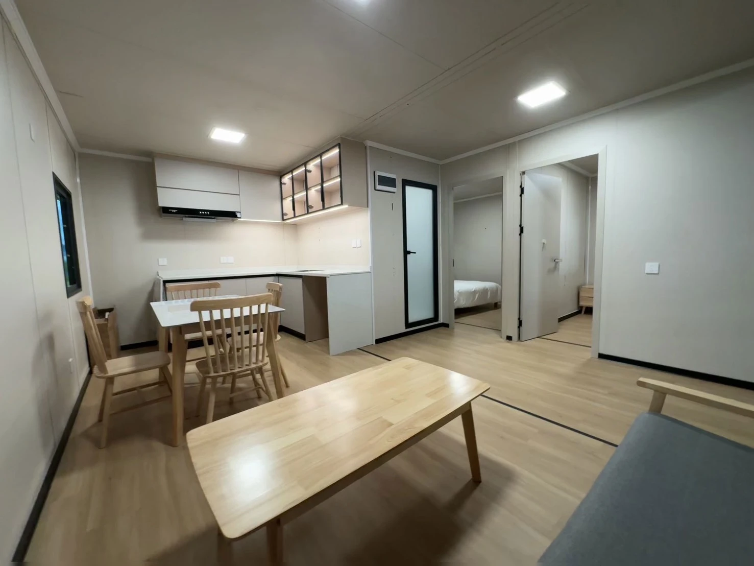 20呎2.4、高配拓展房