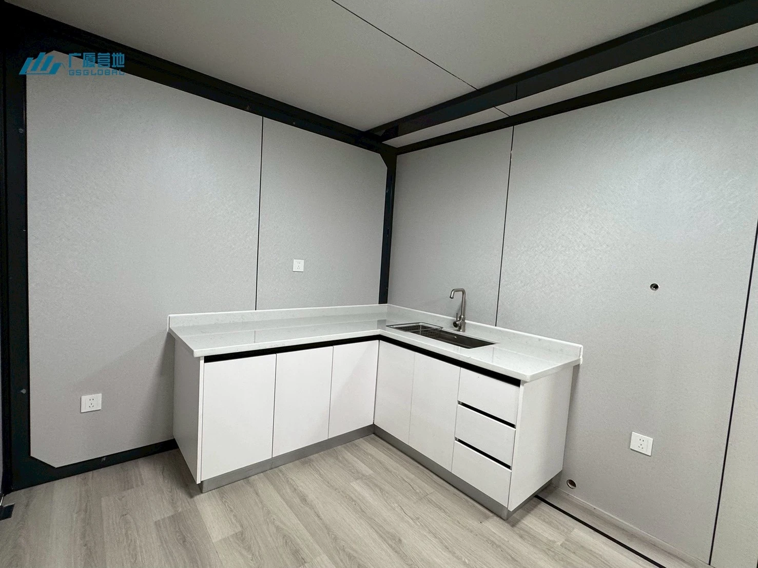 20呎雙層拓展房