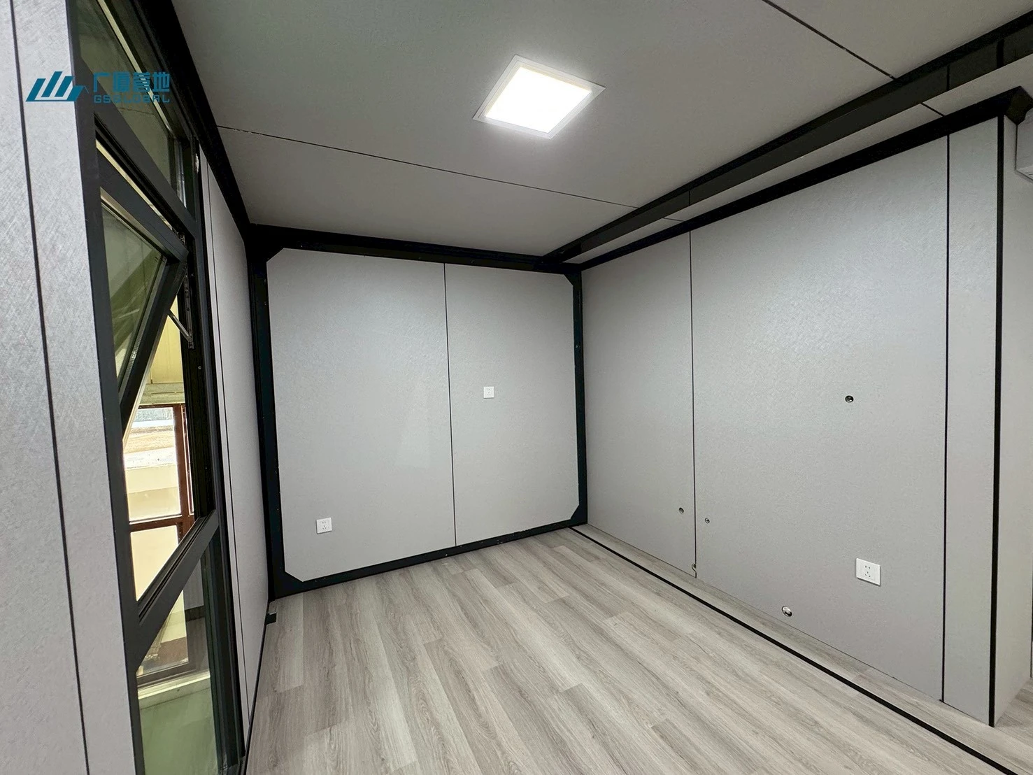 20呎雙層拓展房