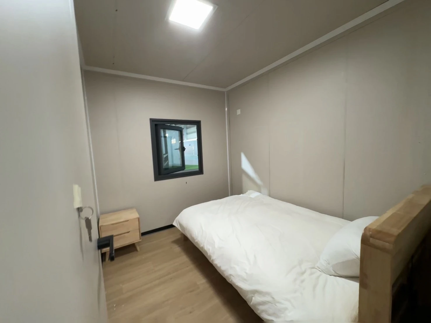 20呎2.4、高配拓展房