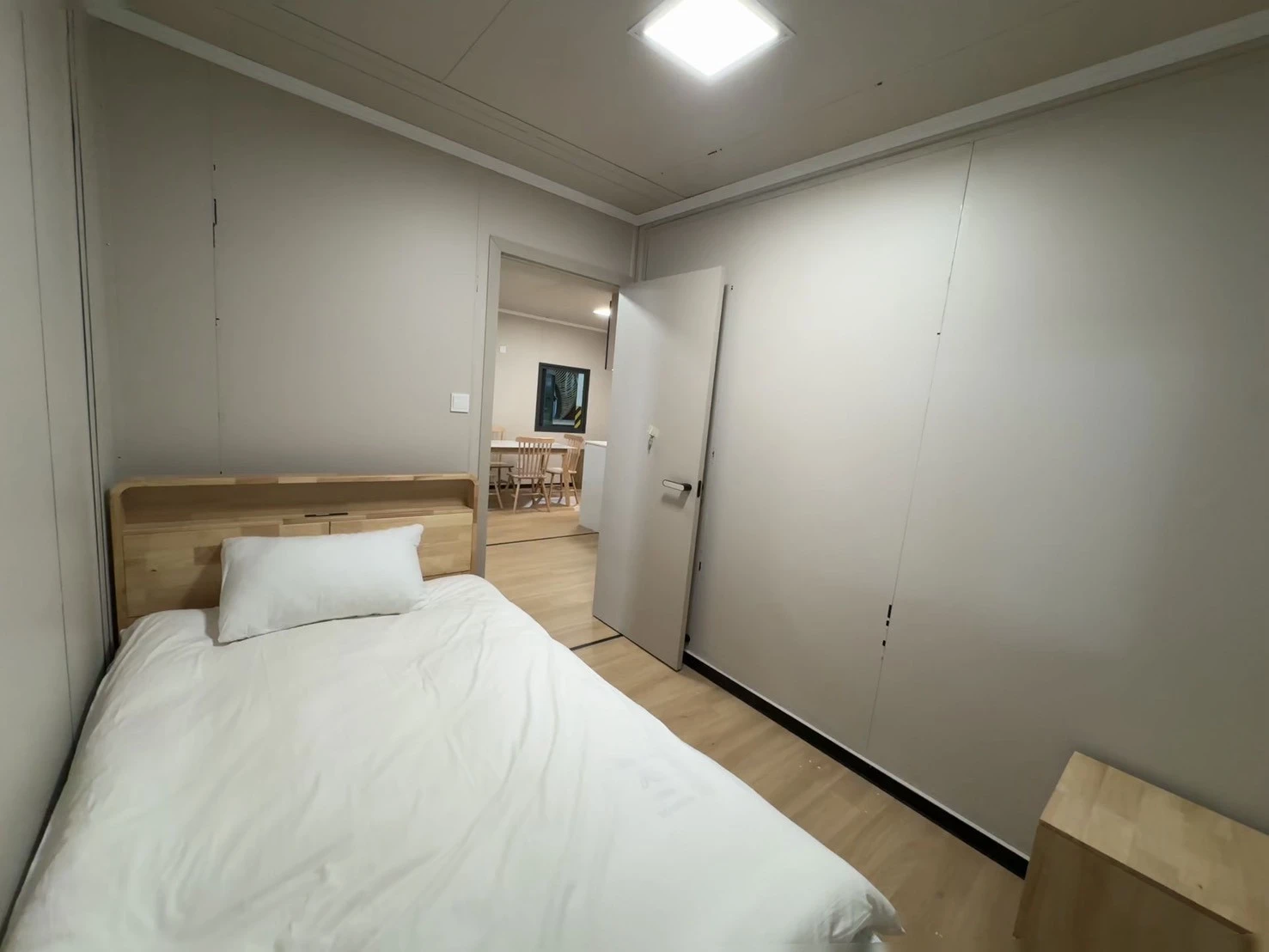 20呎2.4、高配拓展房