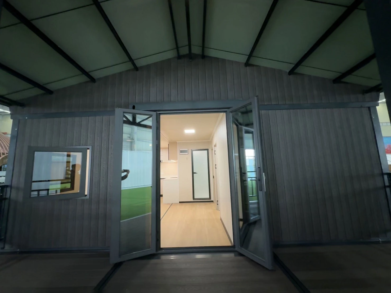 20呎2.4、高配拓展房