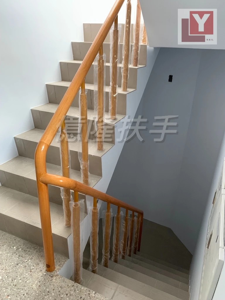車枳木扶手-11