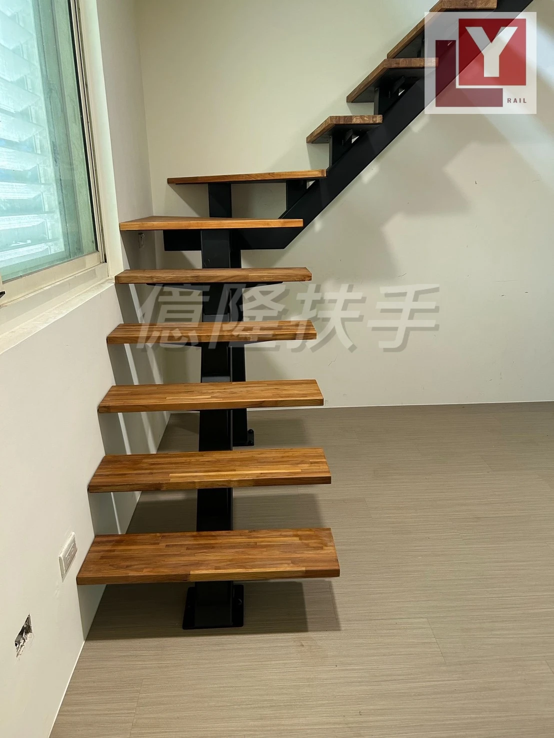 鋼構樓梯-01