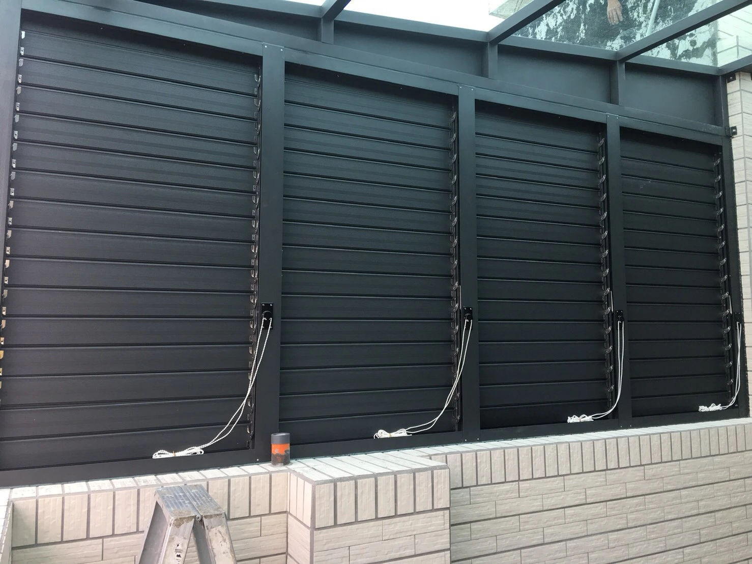 鋁合金活動百葉窗安裝
