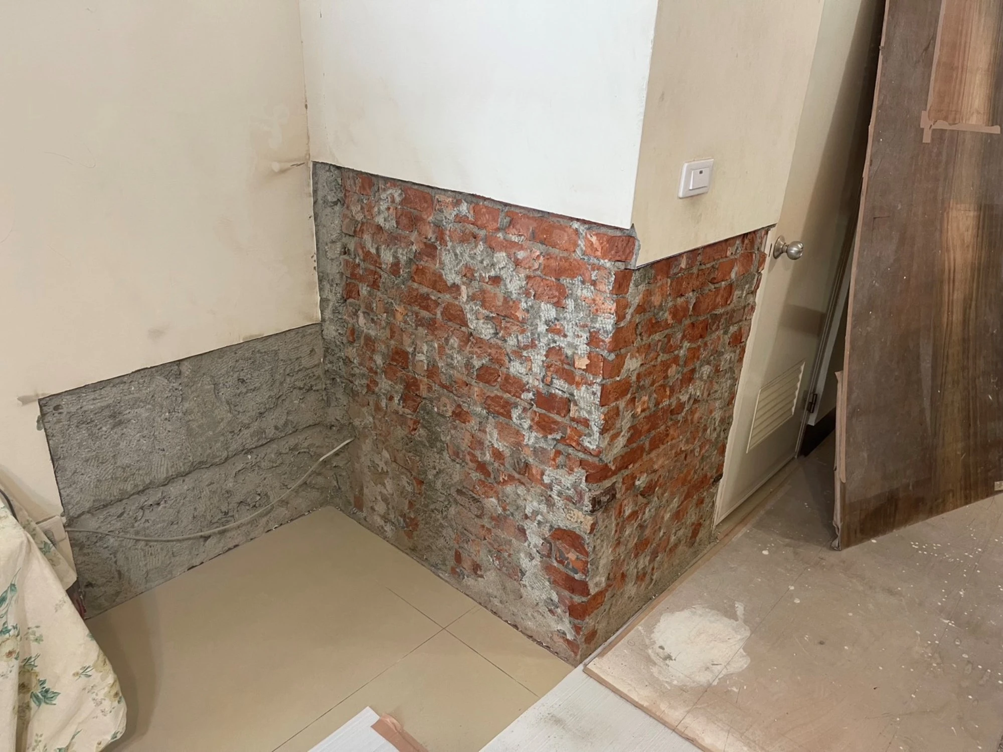 透天住宅局部裝潢拆除、局部牆面.廁所打除施工前、中、後