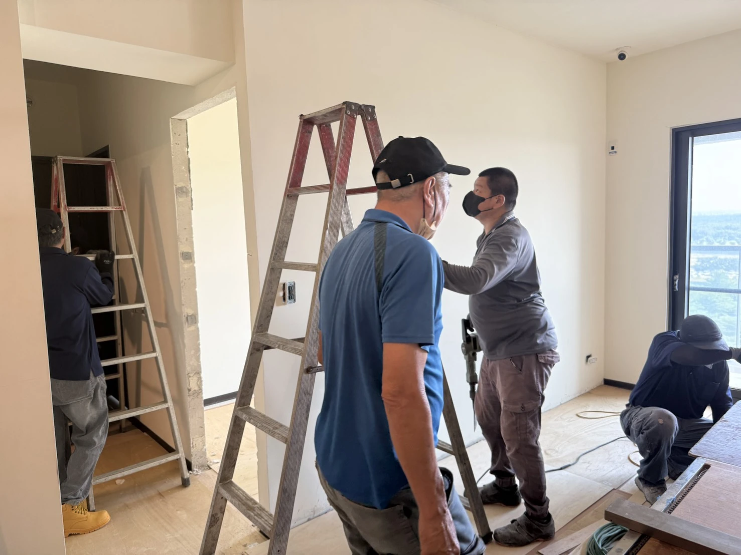 新建大樓局部輕隔牆拆除施工前、中、後