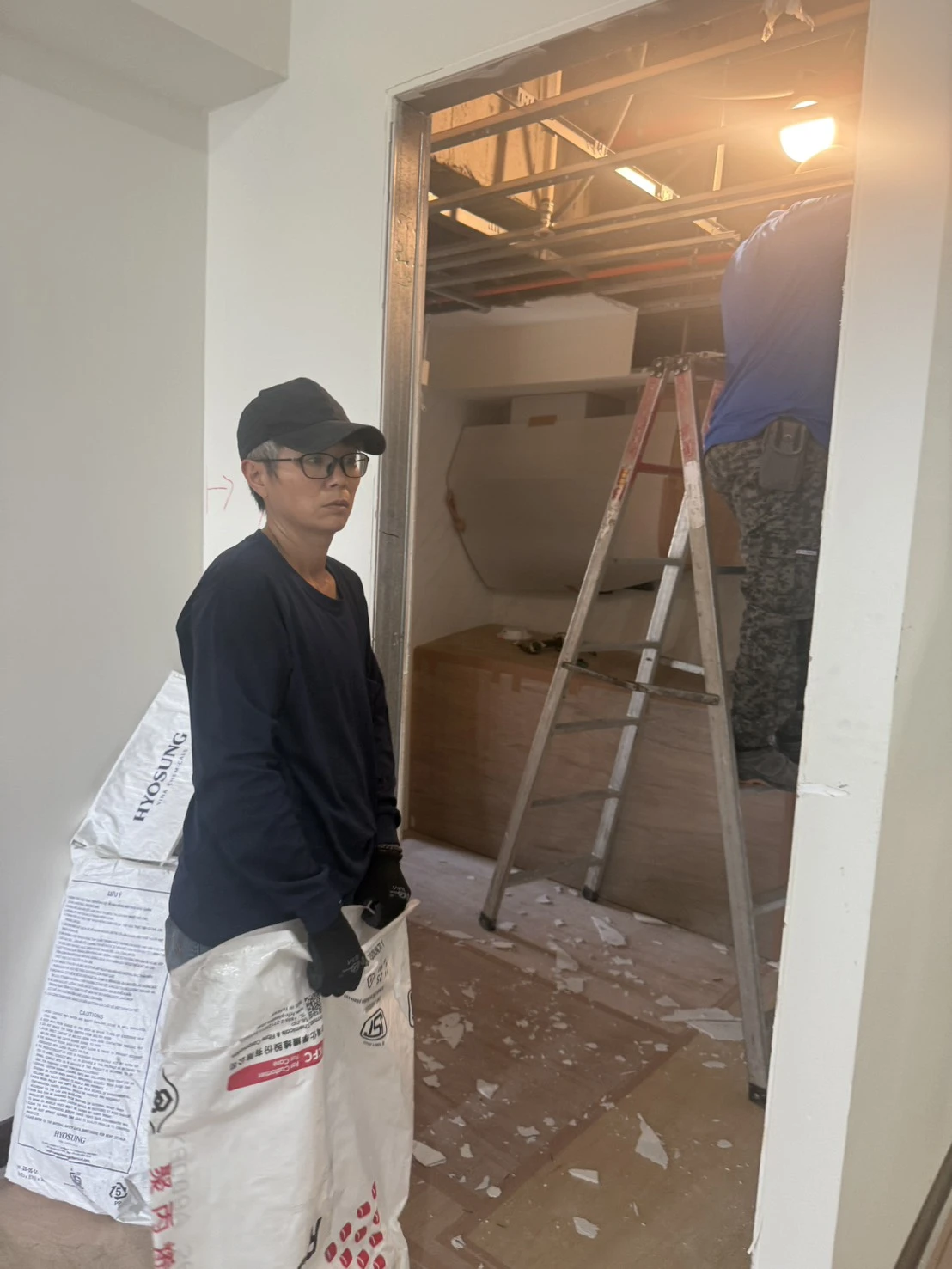 新建大樓局部輕隔牆拆除