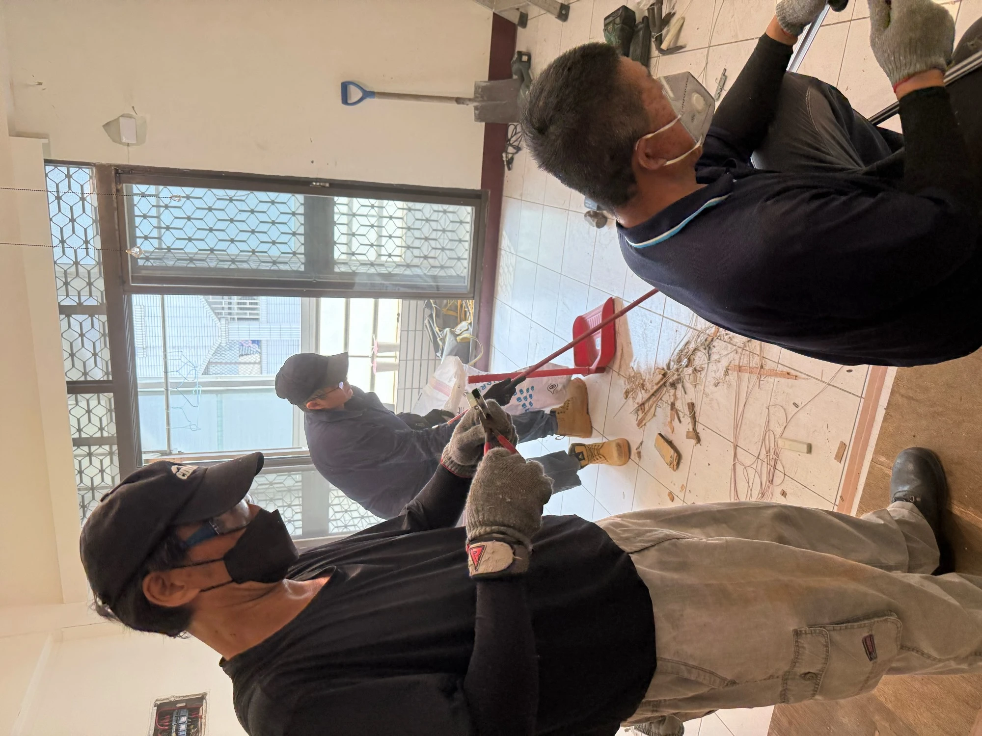 透天住宅局部裝潢拆除、局部牆面.廁所打除施工前、中、後
