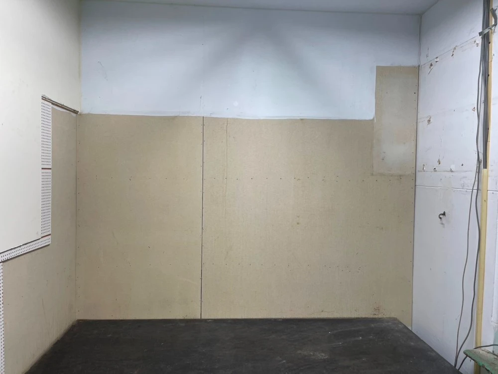 店面局部木作裝潢.木地板拆除、廁所打除見底、廣告紙剔除施工前、中、後