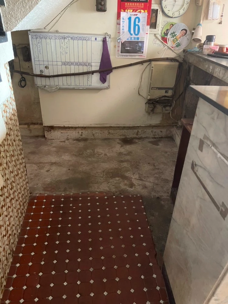 旅舍局部天花板.裝潢.吧台拆除施工前、中、後