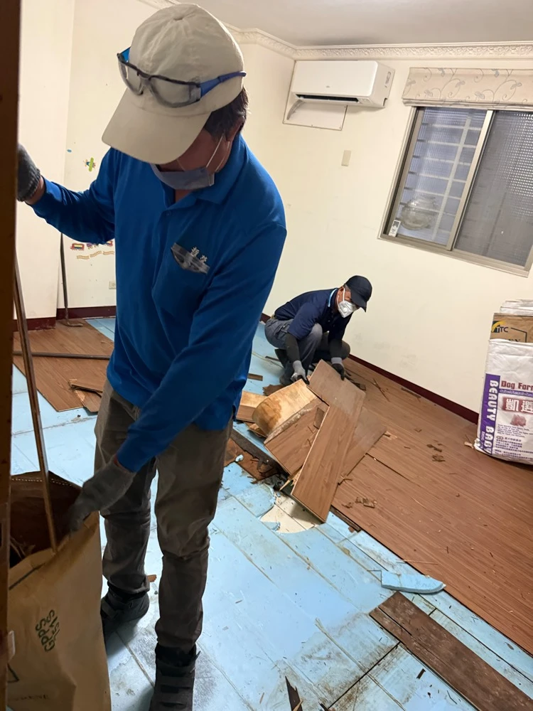 透天房間室內天花板、木地板拆除施工前、中、後