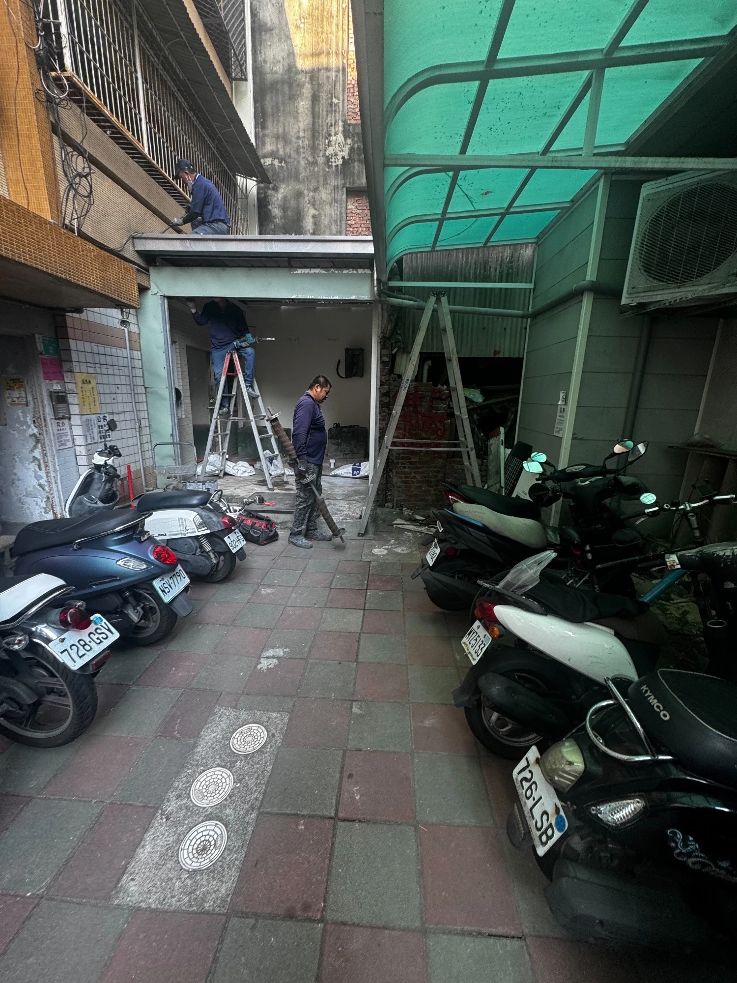 鐵皮拆除夷為平地施工前、中、後