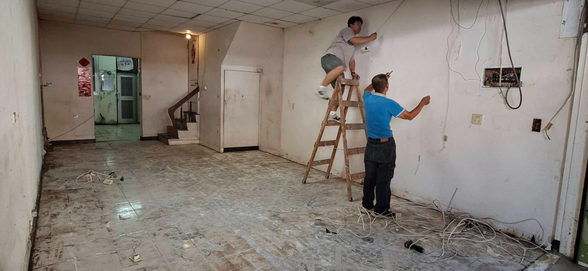 店面局部裝潢拆除、塑膠地板剔除施工前、中、後
