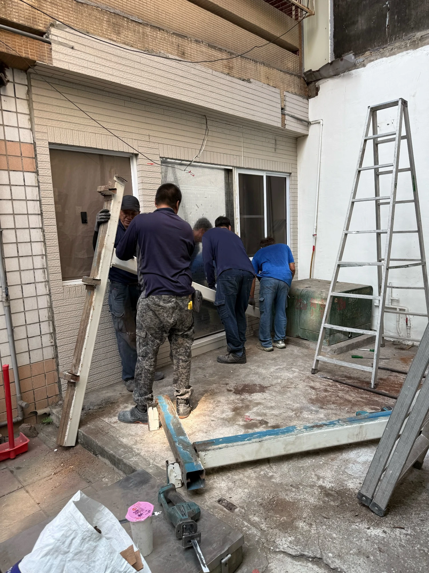 鐵皮拆除夷為平地施工前、中、後
