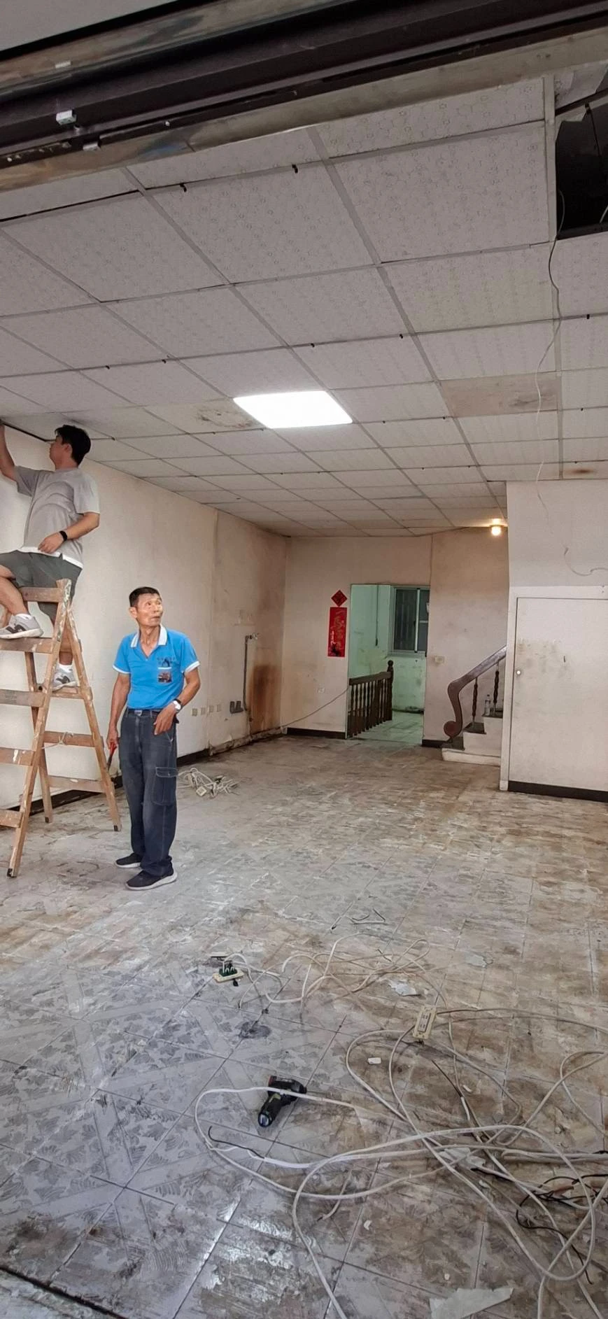 店面局部裝潢拆除、塑膠地板剔除施工前、中、後