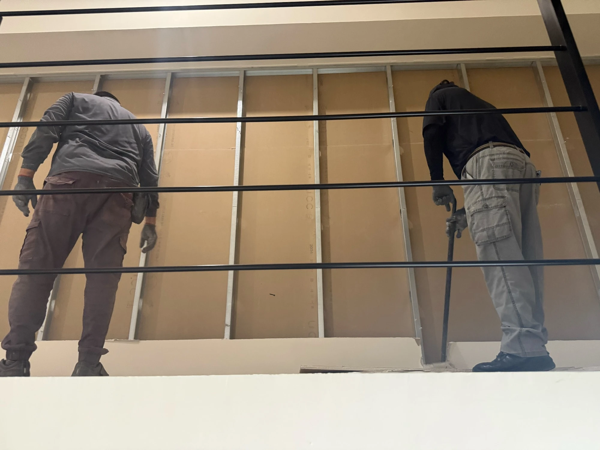 店面局部牆面.樓梯扶手拆除、局部地面打除施工前、中、後