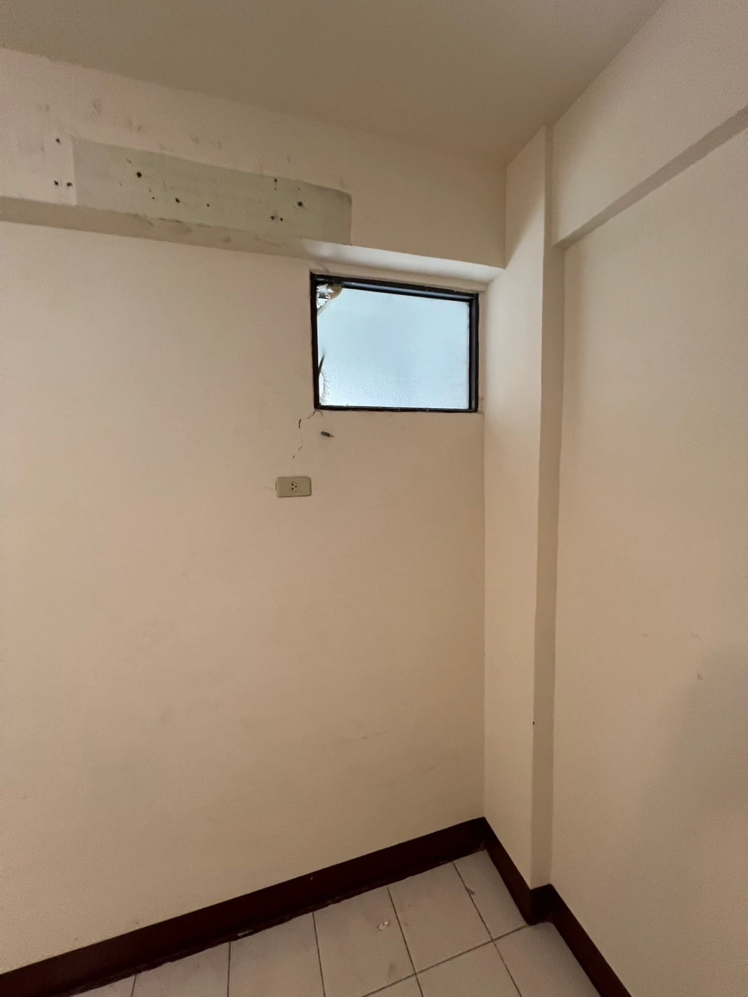 透天住宅局部裝潢拆除、局部牆面.廁所打除施工前、中、後