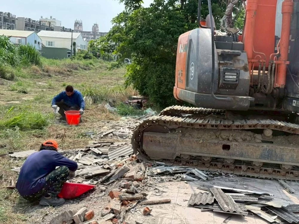 鐵皮拆含內部裝潢拆除夷為平地施工前中後