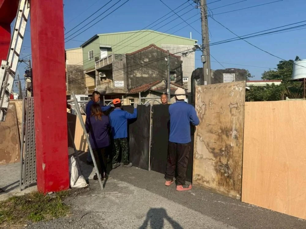 寺廟拱門拆除施工前、中、後