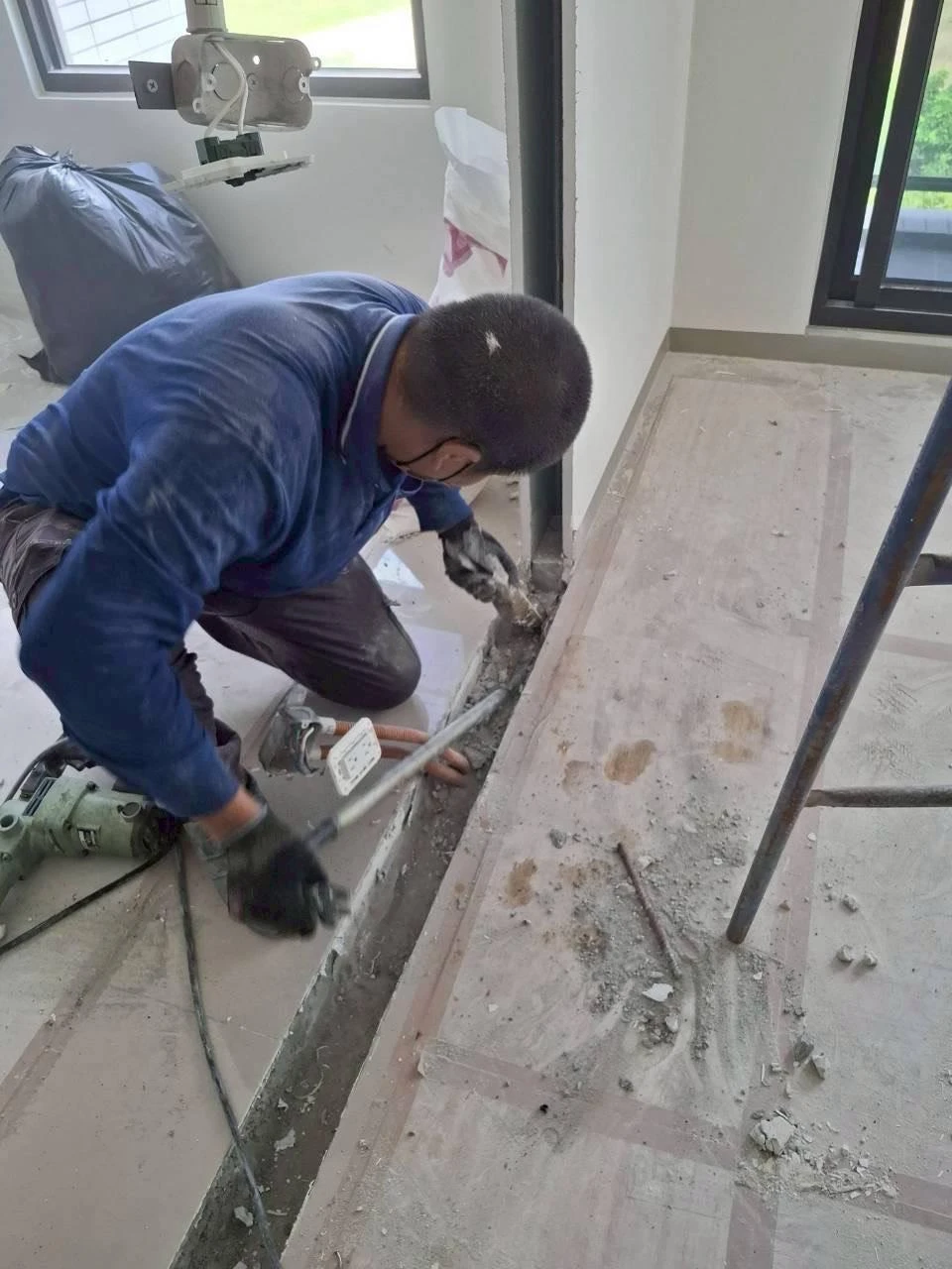 新建大樓局部輕隔牆拆除施工前、中、後
