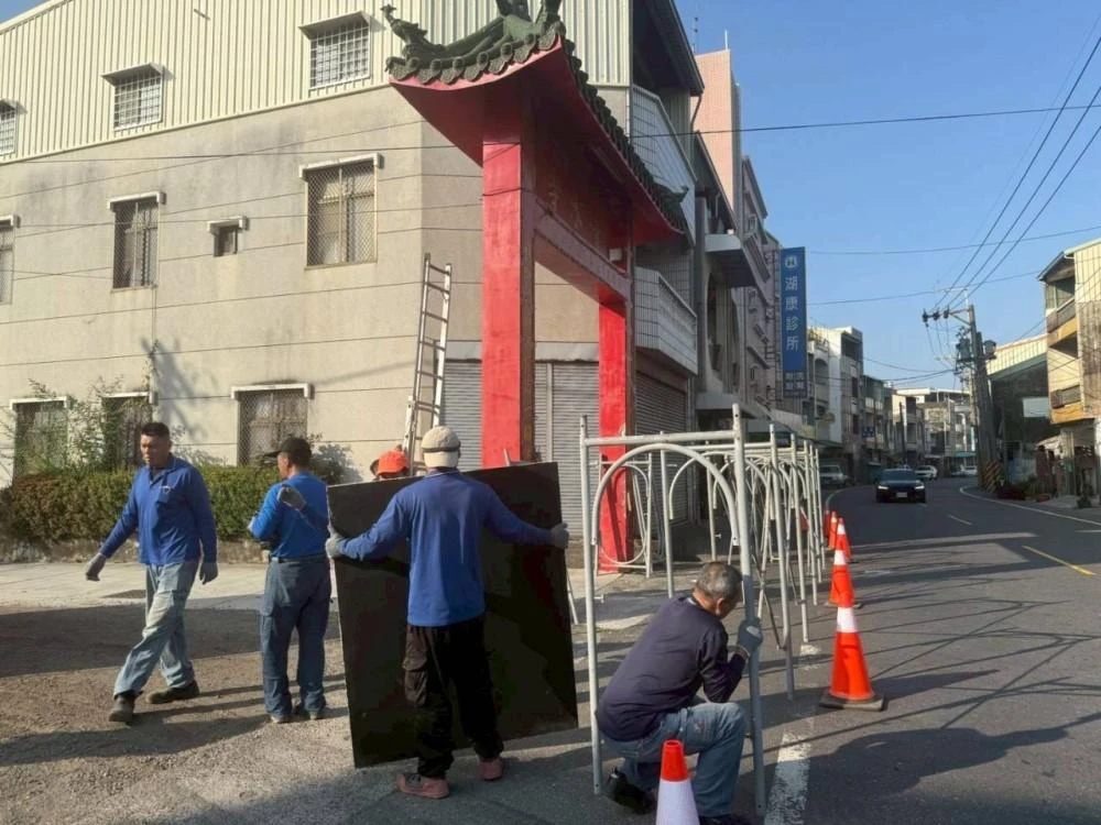 寺廟拱門拆除施工前、中、後