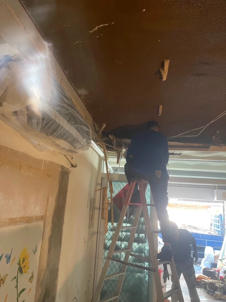 透天住宅1-3樓天花板、局部裝潢拆除施工前、中、後