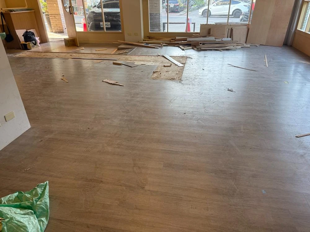 店面木地板拆除施工中施工後