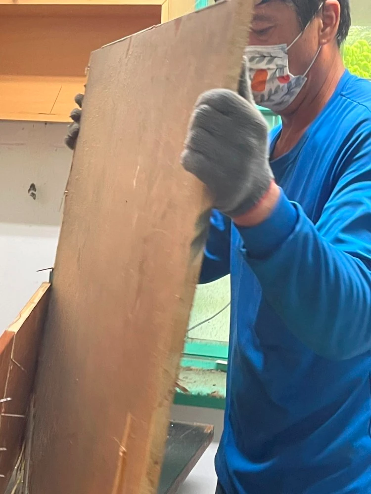 學校校室局部木作裝潢拆除