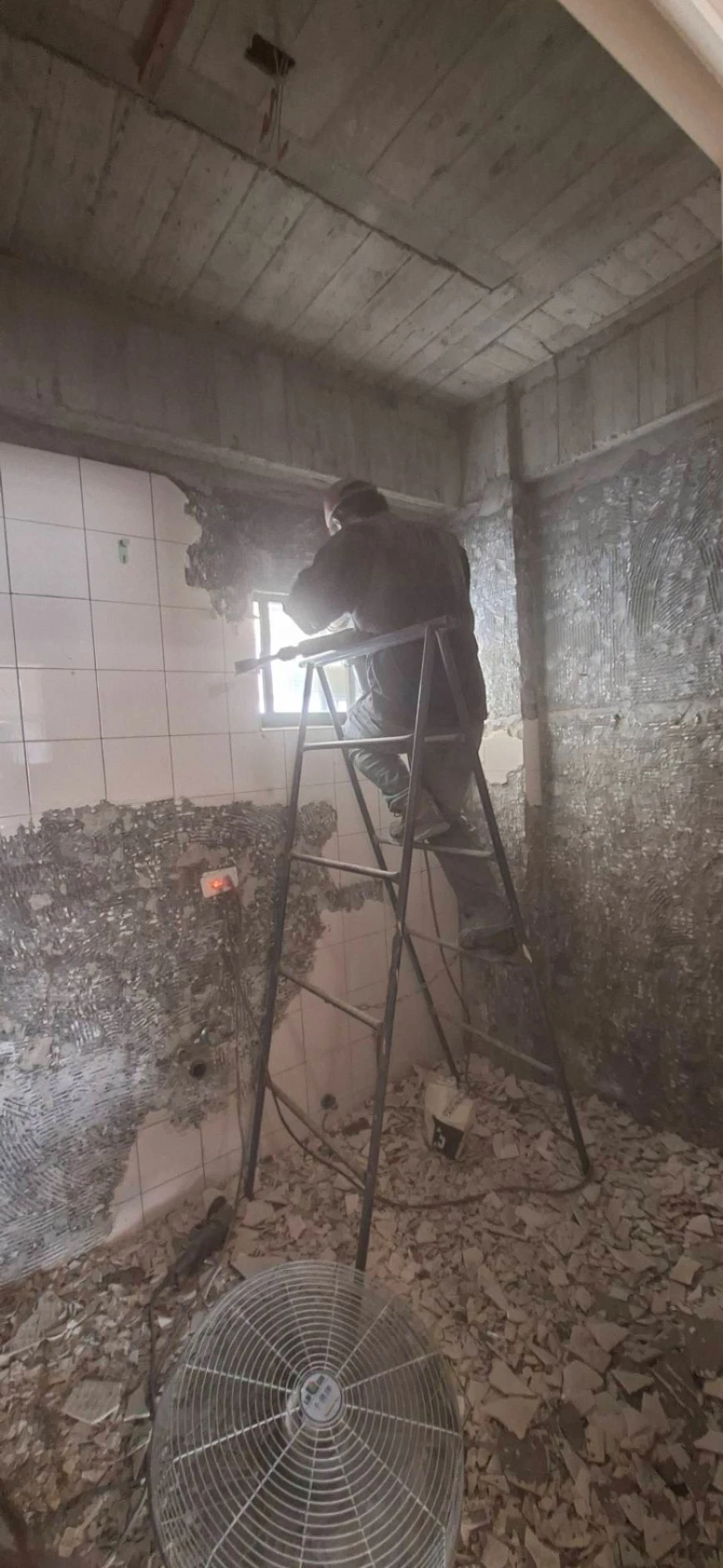 透天住宅局部裝潢拆除、局部牆面.廁所打除施工前、中、後